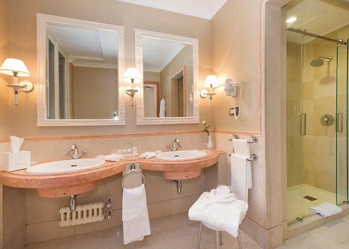 Marriott Grand Flora 4*